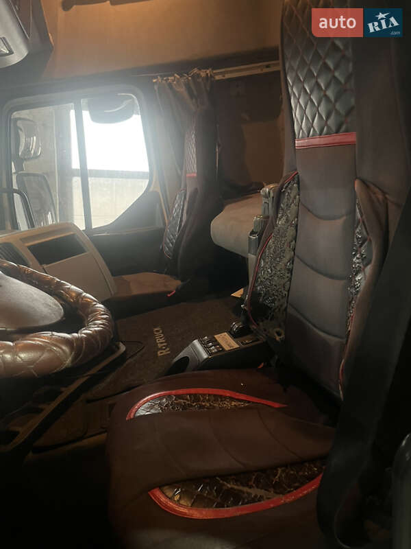 Тягач Renault Premium 2010 в Тальном