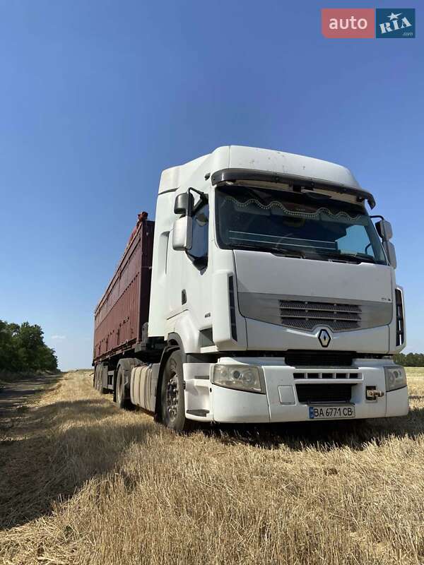 Тягач Renault Premium 2011 в Помошной