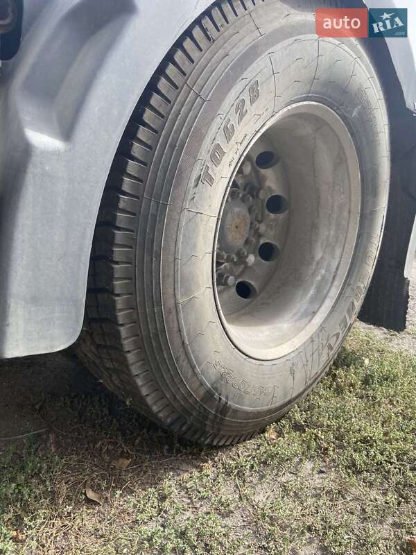 Тягач Renault Premium 2011 в Помошной