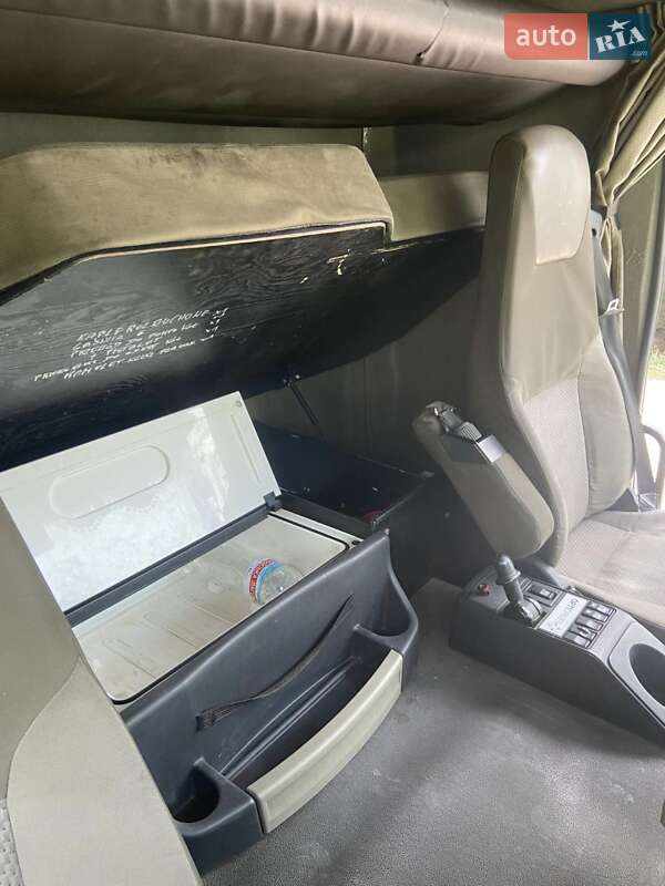 Тягач Renault Premium 2011 в Помошной