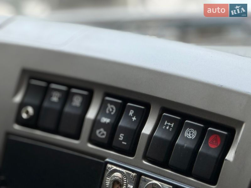 Тягач Renault Premium 2010 в Вишневце