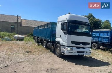 Тягач Renault Premium 2001 в Томашполі