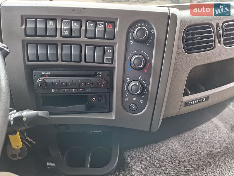 Тягач Renault Premium 2011 в Ровно