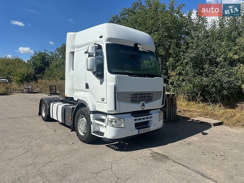 Тягач Renault Premium 2009 в Жашкове
