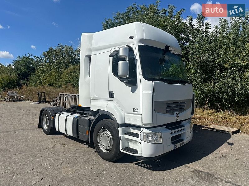 Тягач Renault Premium 2009 в Жашкове