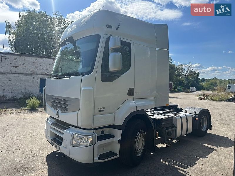 Тягач Renault Premium 2009 в Жашкове