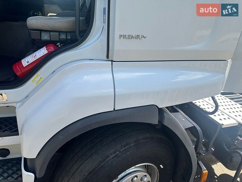 Тягач Renault Premium 2009 в Жашкове