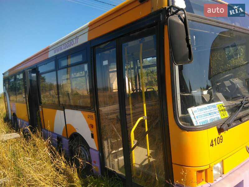 Пригородный автобус Renault R312 1996 в Виннице