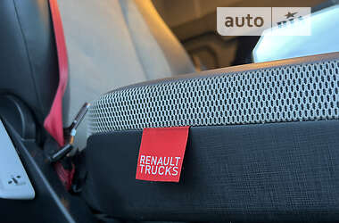Тягач Renault Range T/T-Series  2015 в 