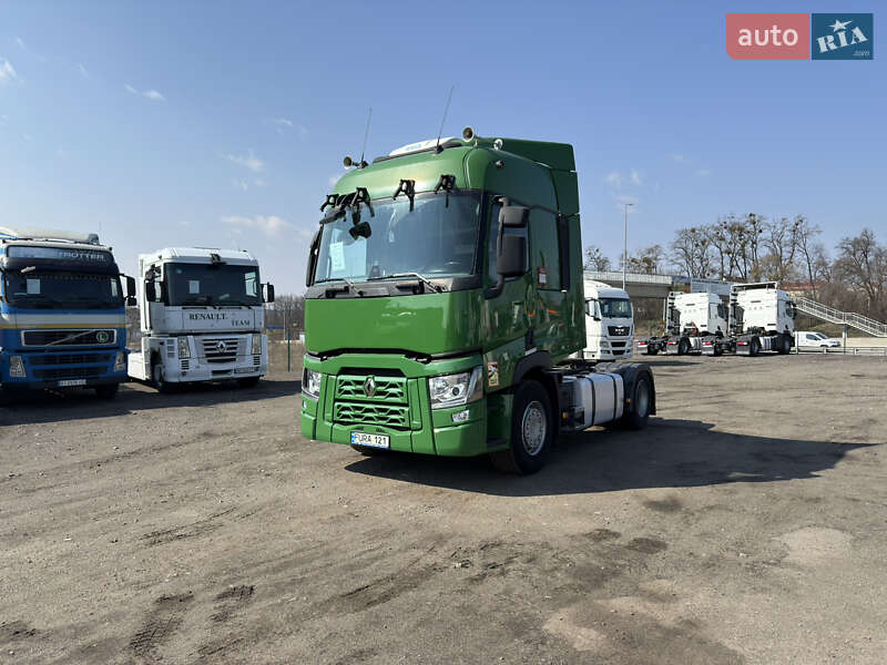 Тягач Renault Range T/T-Series  2015 в Киеве