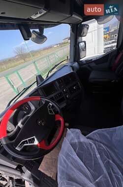 Тягач Renault Range T/T-Series  2013 в 
