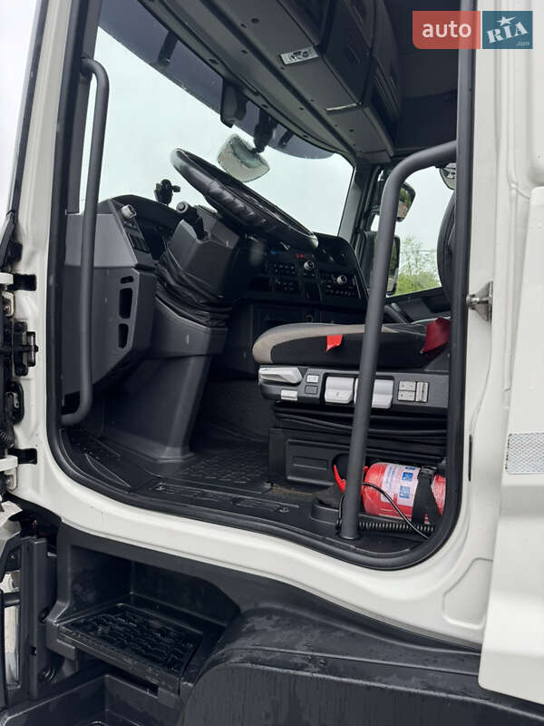 Тягач Renault Range T/T-Series  2015 в Виннице