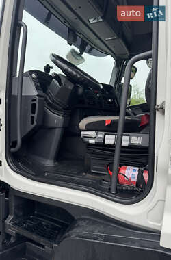 Тягач Renault Range T/T-Series  2015 в 
