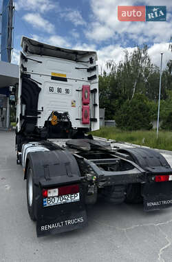 Тягач Renault Range T/T-Series  2015 в 