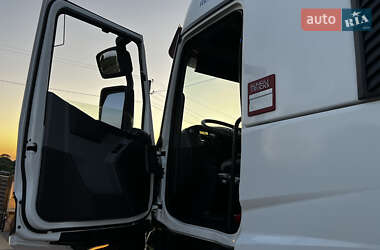 Тягач Renault Range T/T-Series  2015 в 