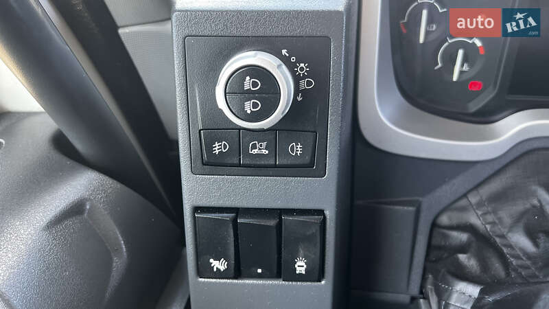 Тягач Renault Range T/T-Series  2015 в Тернополі