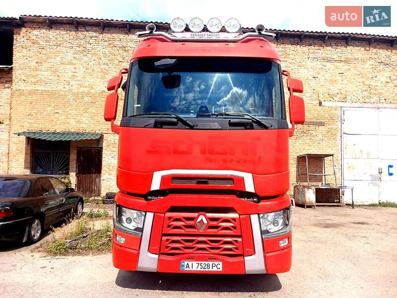 Тягач Renault Range T/T-Series  2015 в Ставищі