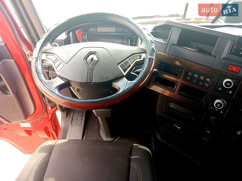 Тягач Renault Range T/T-Series  2015 в Ставищі