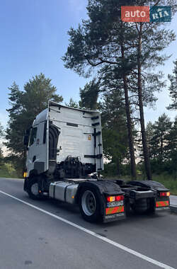 Тягач Renault Range T/T-Series  2015 в 
