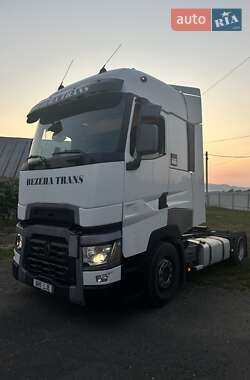 Тягач Renault Range T/T-Series  2015 в Хусте