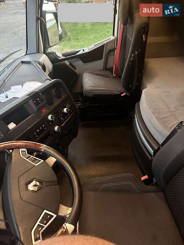 Тягач Renault Range T/T-Series  2015 в Хусті