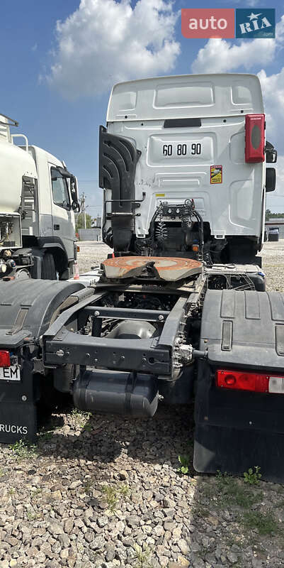 Тягач Renault Range T/T-Series  2014 в Львові