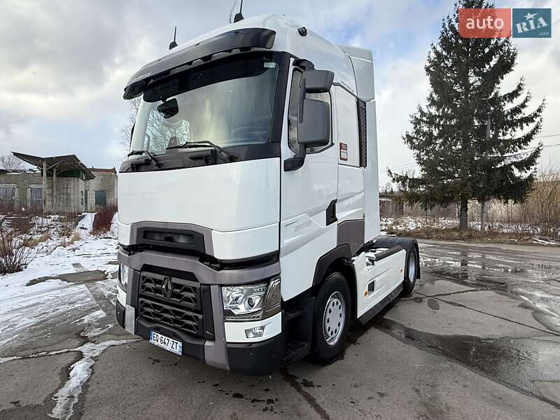 Тягач Renault Range T/T-Series 2017 в Надворной фото Тягач Renault Range T/T-Series 2017 в Надворной