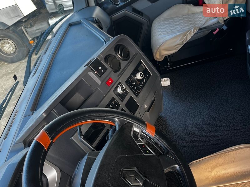 Тягач Renault Range T/T-Series  2014 в Хусте