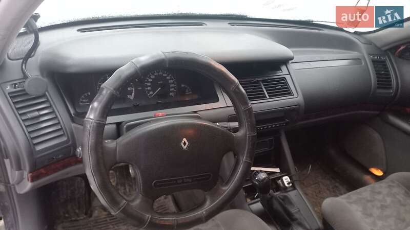 Ліфтбек Renault Safrane 1995 в Яремчі