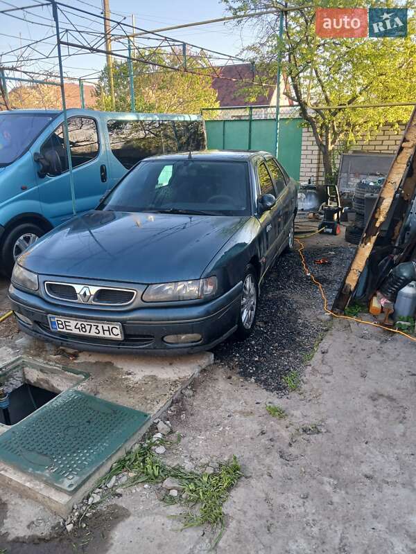 Ліфтбек Renault Safrane 1993 в 