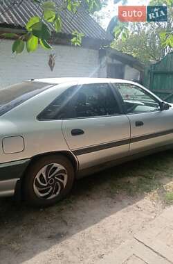 Ліфтбек Renault Safrane 1994 в 