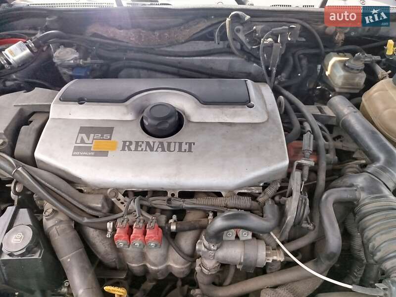 Лифтбек Renault Safrane 1998 в Прилуках