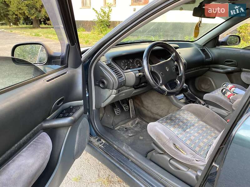 Ліфтбек Renault Safrane 1994 в Миронівці