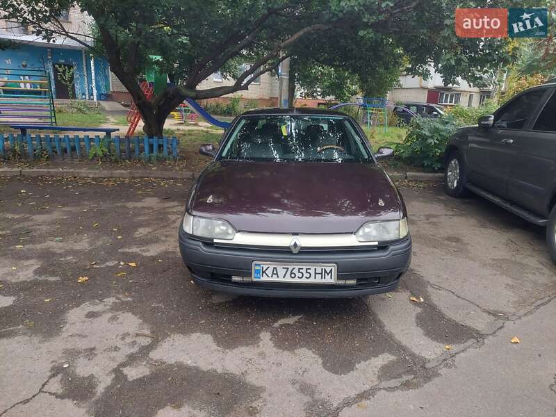 Renault Safrane 1993