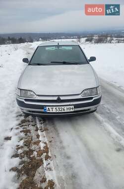 Лифтбек Renault Safrane 1994 в Модричах