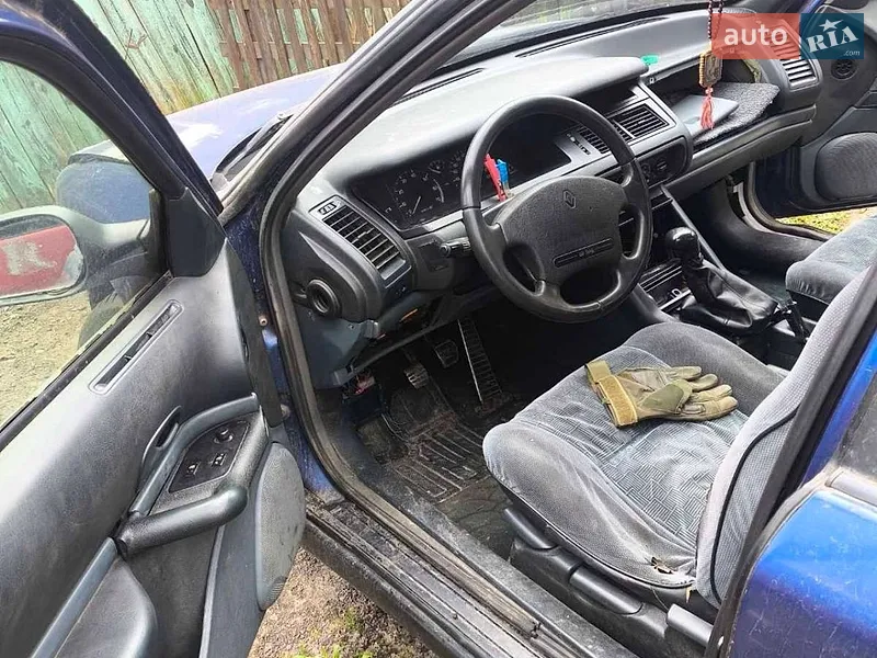 Renault Safrane 1994