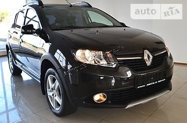 Внедорожник / Кроссовер Renault Sandero StepWay 2016 в Хмельницком