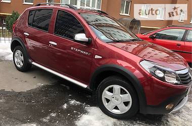 Внедорожник / Кроссовер Renault Sandero StepWay 2012 в Киеве