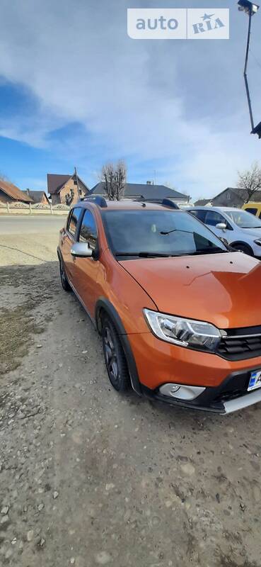 Хэтчбек Renault Sandero StepWay 2017 в Ивано-Франковске