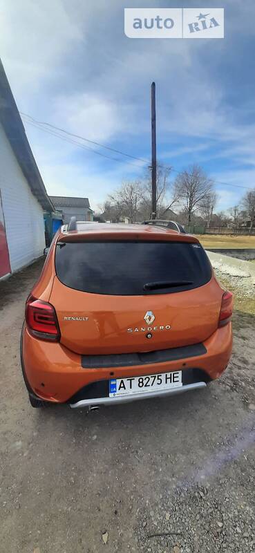 Хэтчбек Renault Sandero StepWay 2017 в Ивано-Франковске