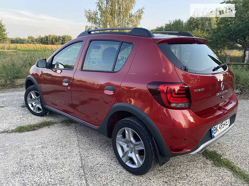 Хетчбек Renault Sandero StepWay 2020 в Вараші