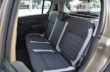 Хэтчбек Renault Sandero StepWay 2019 в 