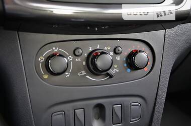 Хэтчбек Renault Sandero StepWay 2019 в 