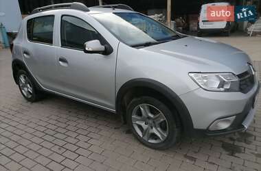 Хэтчбек Renault Sandero StepWay 2020 в 