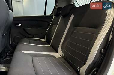 Хетчбек Renault Sandero StepWay 2019 в 