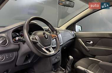 Хетчбек Renault Sandero StepWay 2019 в 