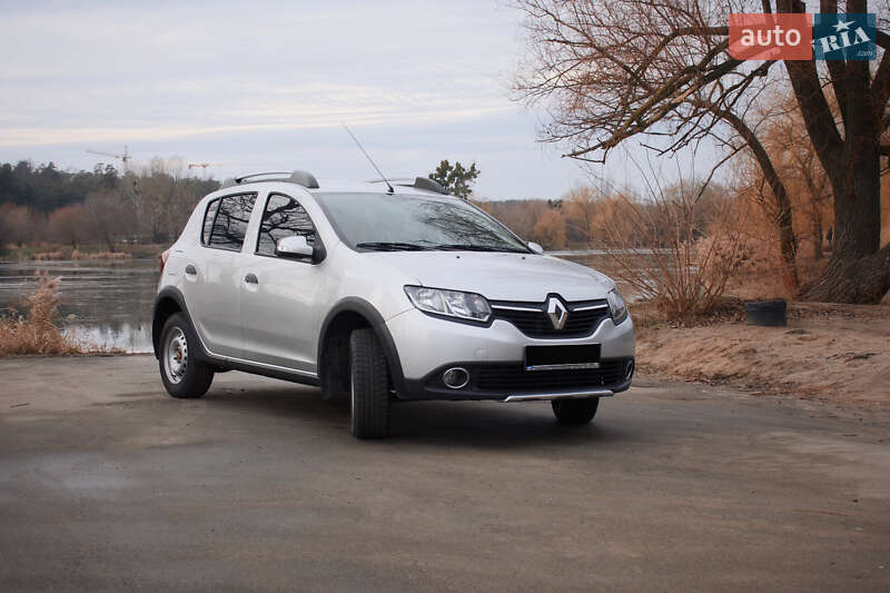 Внедорожник / Кроссовер Renault Sandero StepWay 2014 в Киеве