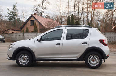 Внедорожник / Кроссовер Renault Sandero StepWay 2014 в Киеве