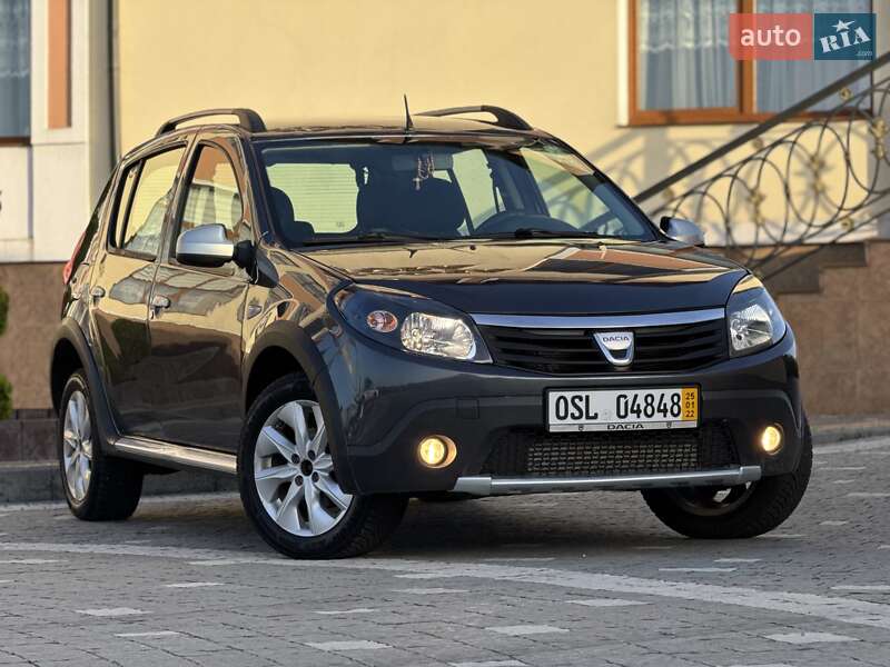 Внедорожник / Кроссовер Renault Sandero StepWay 2010 в 