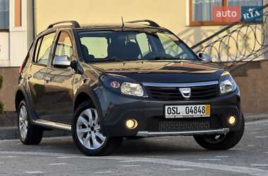 Внедорожник / Кроссовер Renault Sandero StepWay 2010 в 